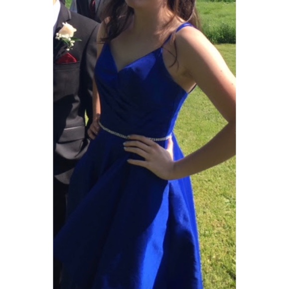 Prom/ Bridesmaid/Formal Floor Length Gown in Royal Blue - Picture 2 of 4
